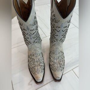 Chic Embroidered Gray Heeled Boots